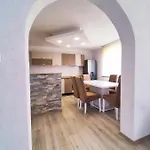 Oasis Jakuzzi&swimming Pool Villa Sarajevo