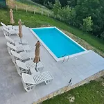 ヴィラ Villa Green Oasis Jakuzzi&Swimming Pool *