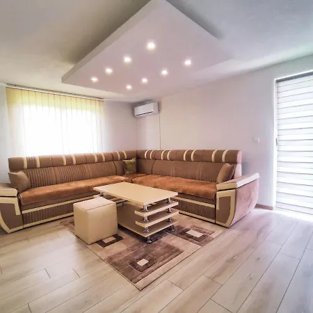 Oasis Jakuzzi&swimming Pool *