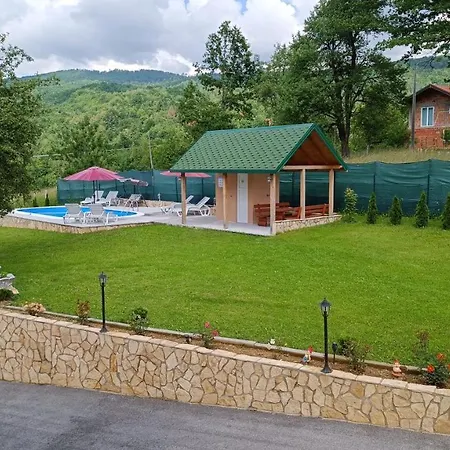 Villa Oasis With Pool *