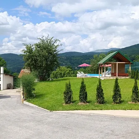 Oasis With Pool Villa