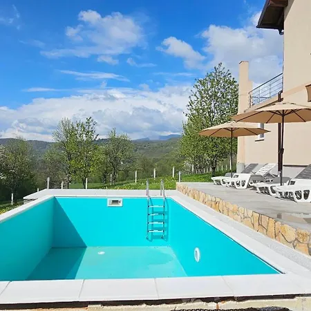 Oasis With Pool וילה סראייבו