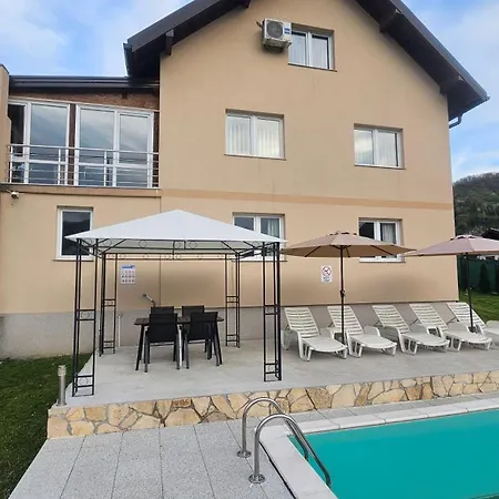 Oasis Jakuzzi&swimming Pool Villa *