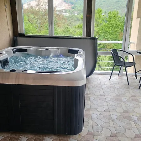 别墅 Oasis Jakuzzi&swimming Pool