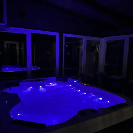 Oasis Jakuzzi&swimming Pool *