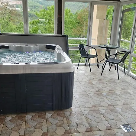 Villa Oasis Jakuzzi&swimming Pool