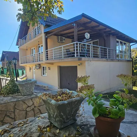 Villa Oasis Jakuzzi&swimming Pool *