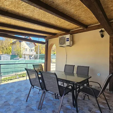 Oasis Jakuzzi&swimming Pool Sarajevo