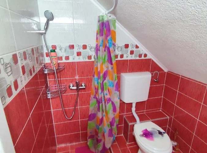 Villa Green Oasis Jakuzzi&Swimming Pool 别墅