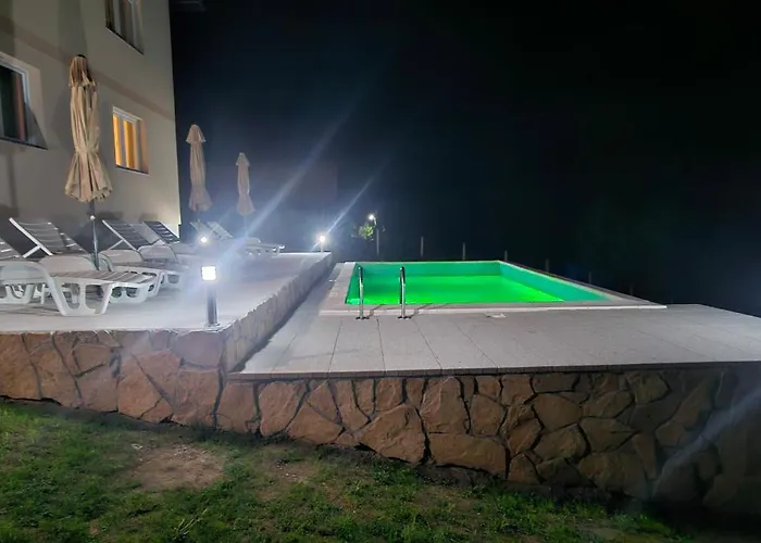 Villa Green Oasis Jakuzzi&Swimming Pool